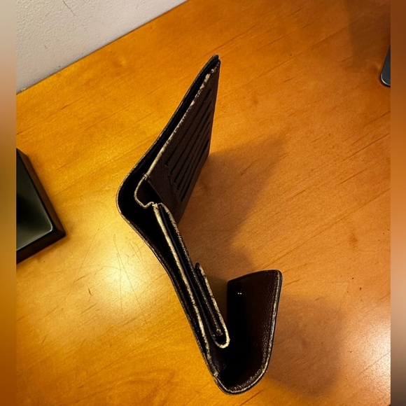 Louis Vuitton Vintage Damier Medium Compact Wallet. VGUC. - Picture 8 of 13